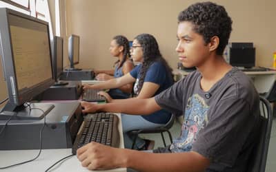 Internet chega a 4 mil escolas públicas de Santa Catarina