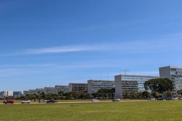 Senado aprova reestruturação de carreiras federais com mais de 24 mil novos cargos