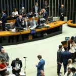 Congresso derruba vetos e permite que municípios inadimplentes firmem convênios com União (21/04)