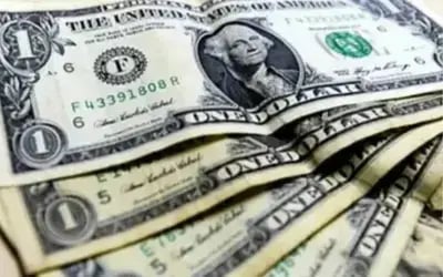 Dólar sobe e fecha em R$ 5,04: inflação global e eleições no radar