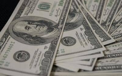 Dólar sofre forte alta em última quarta-feira (3) antes de feriado de Corpus Christi