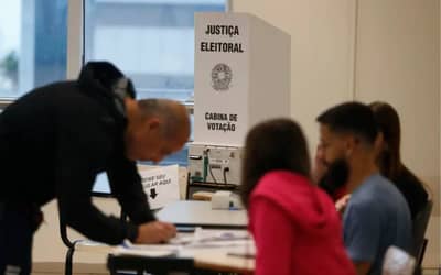 Lula e Flávio Bolsonaro em empate técnico segundo pesquisa BTG/Nexus