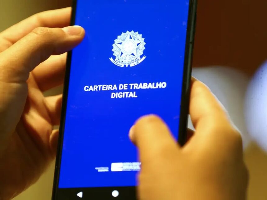 Profissionais brasileiros valorizam salários altos, estabilidade e crescimento na carreira