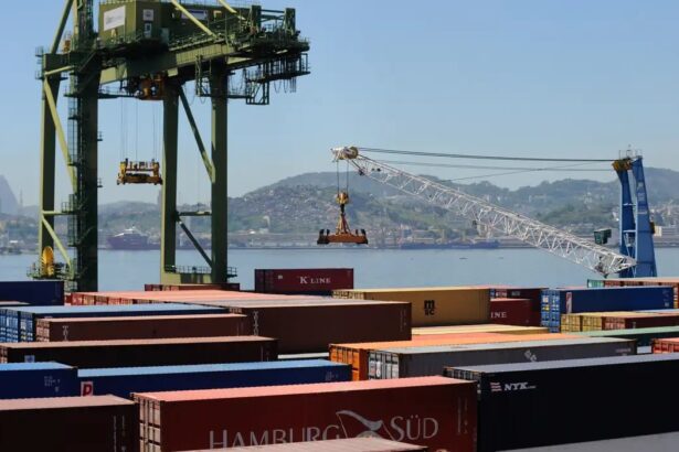 Tarifa Adicional de 25% sobre Produtos Brasileiros Preocupa Indústria Nacional (EUA)