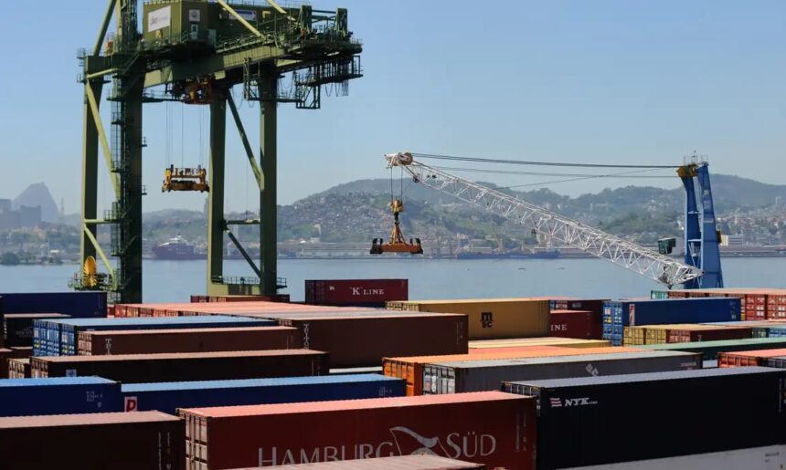 Tarifa Adicional de 25% sobre Produtos Brasileiros Preocupa Indústria Nacional (EUA)