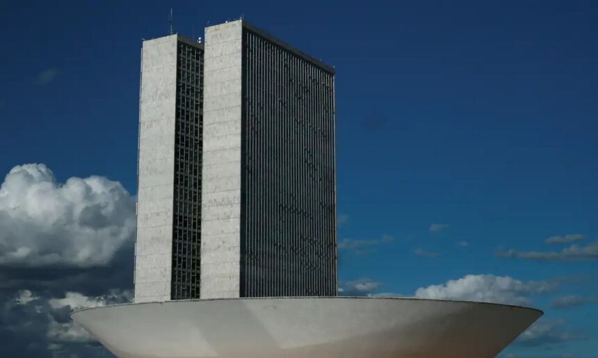 Governo deve encaminhar proposta para aumentar limite de faturamento do MEI (até quarta-feira, 24)