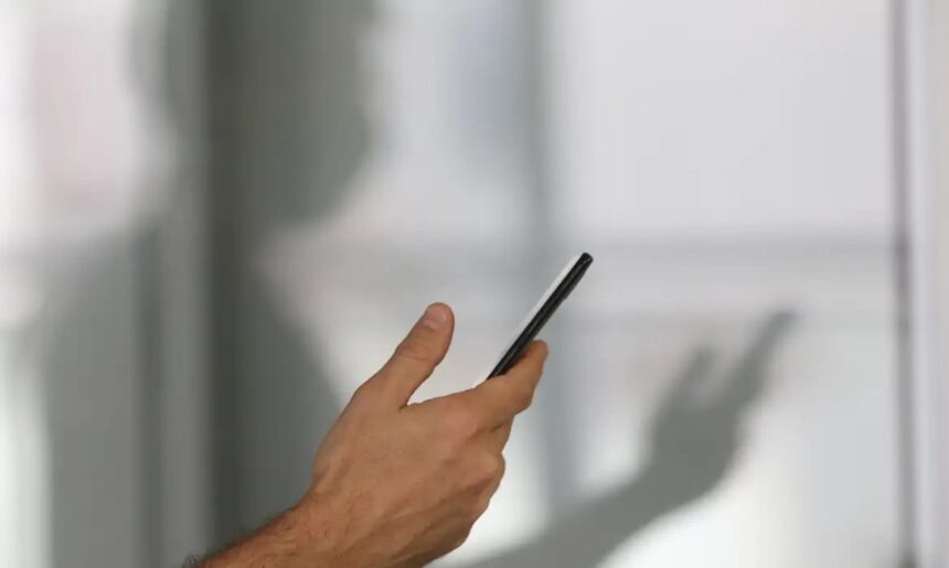 Anuário de Segurança Pública: 14 Capitais Estaduais entre as 20 Cidades com Maiores Taxas de Roubos e Furtos de Celular (2025)