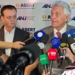 Caiado apresenta propostas para comunicação, segurança e economia em encontro da ABERT e ANJ