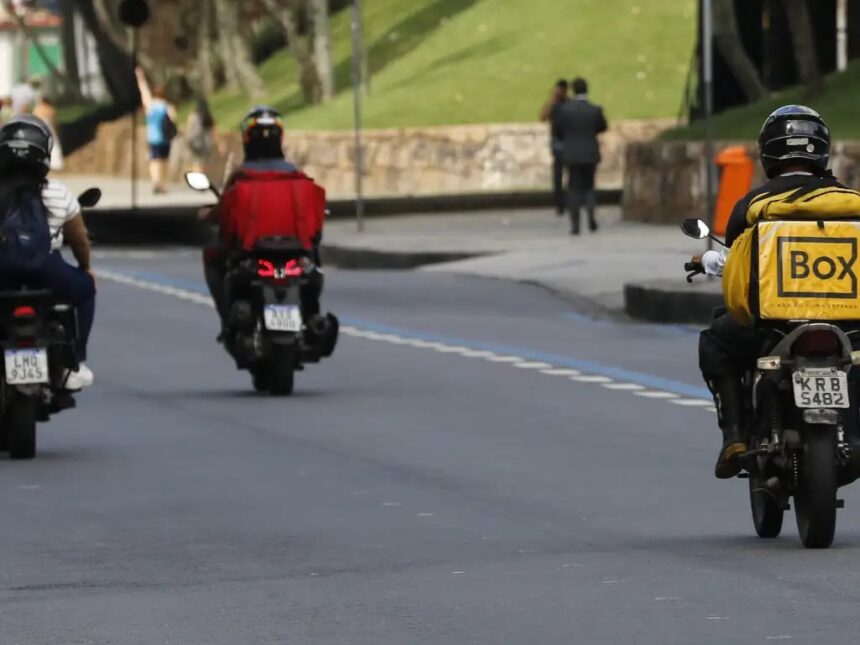 CAIXA Lança Programa Move Brasil para Entregadores de Motoapp e Mototaxistas