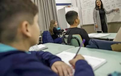 Efeito cascata do piso nacional do magistério ameaça finanças municipais
