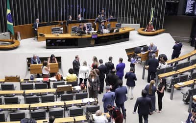 “Taxa das blusinhas”: CACB pede que Congresso rejeite a isenção do imposto