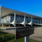 Eleições 2026: Flávio Bolsonaro e Lula se preparam para o segundo turno (25 de outubro)