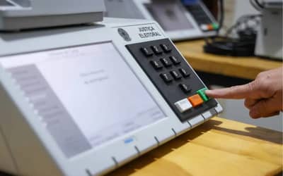 Câmara abre debate sobre voto distrital misto para 2034