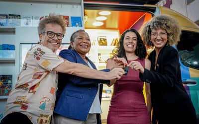 Ministra da Cultura entrega MovCEU em Fortaleza, ampliando acesso à cultura no Ceará